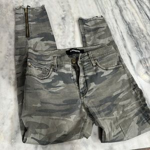 Express camp ankle jeans